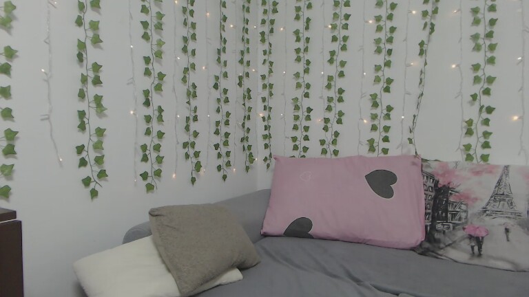 CARMIYNNA's Streamate show and profile