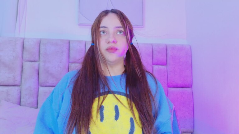 KariinaWong's Streamate show and profile