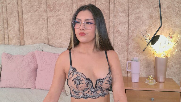 IsaRose's Streamate show and profile