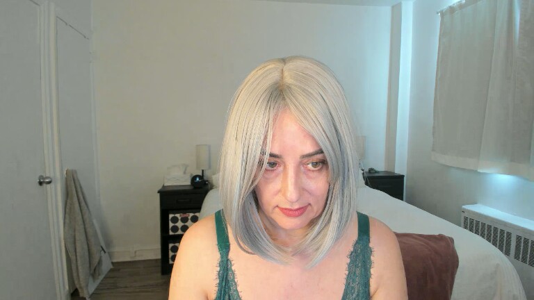 TheRealSeska's Streamate show and profile
