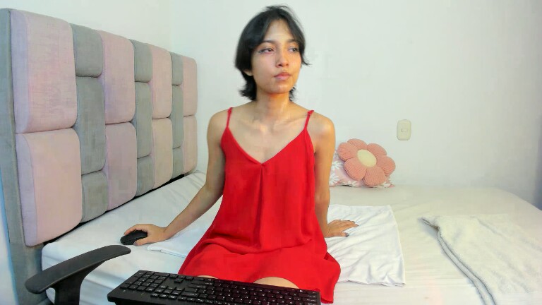 Yara_Blair's Streamate show and profile