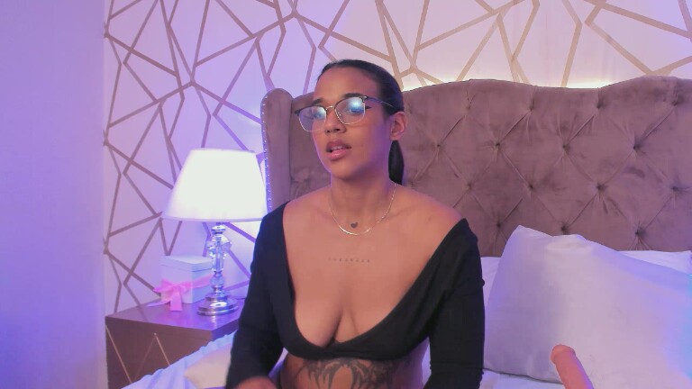 SaschaFit's Streamate show and profile