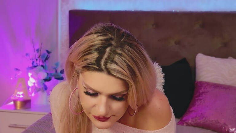 AmyraJo's Streamate show and profile