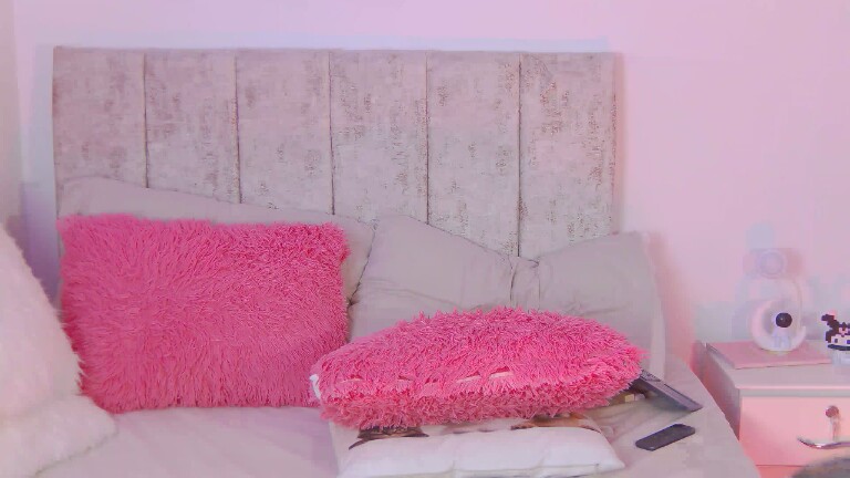 ArianaDavies's Streamate show and profile