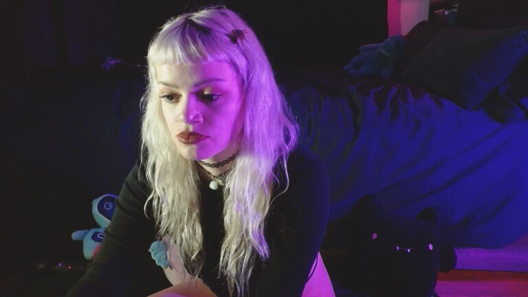 LydiaLynne's Streamate show and profile