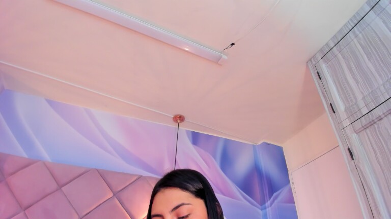 ViolletaRosse's Streamate show and profile