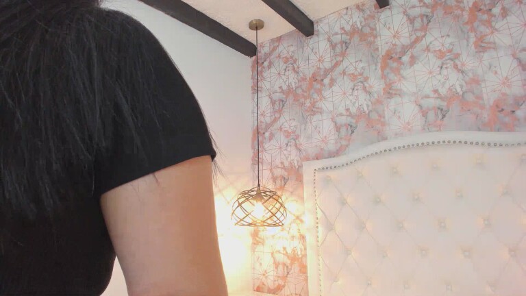 SaharaLyn's Streamate show and profile