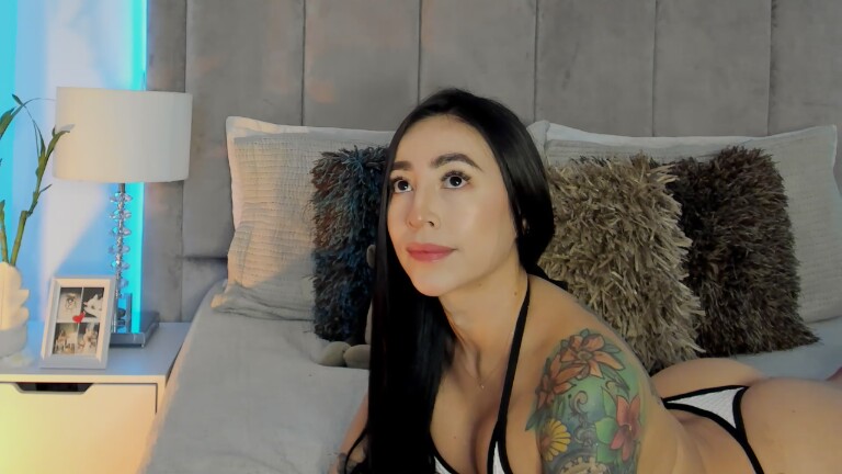 MartinaRiveraa's Streamate show and profile