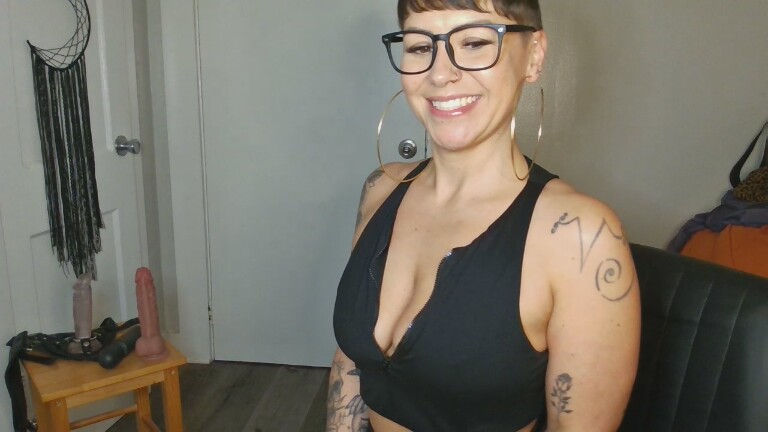 GoddessPixieXOXO's Streamate show and profile