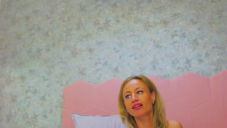 DeliaMarlow's Streamate show and profile