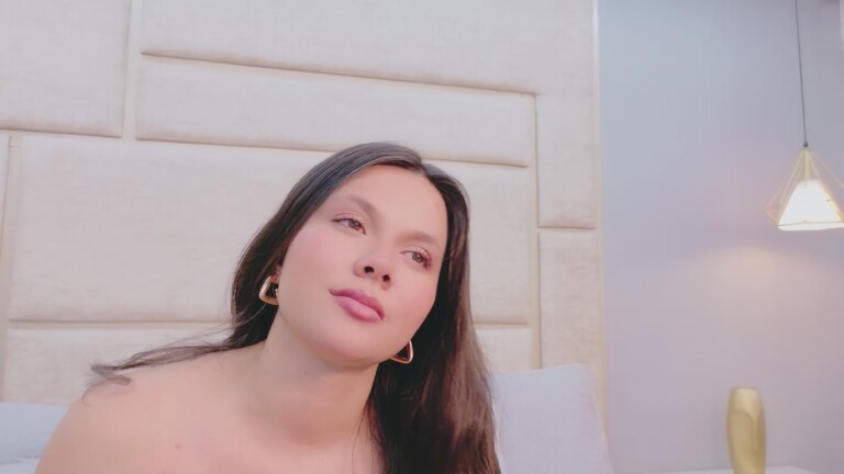 RubyyScarlett's Streamate show and profile