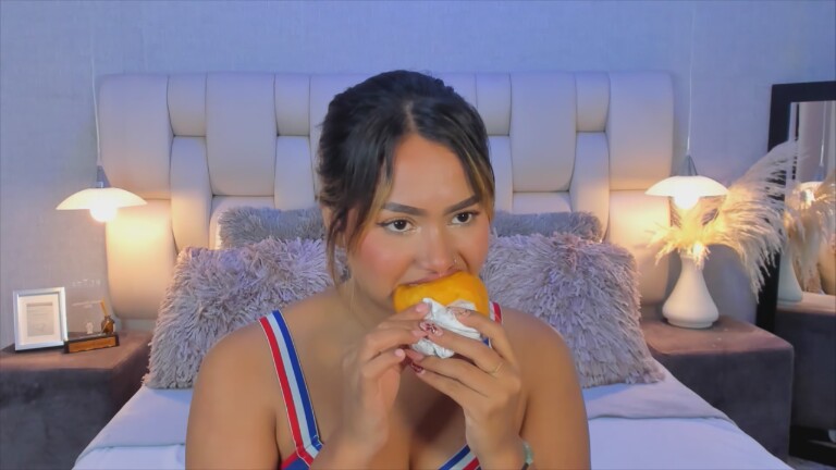 EmmaPrinncess's Streamate show and profile