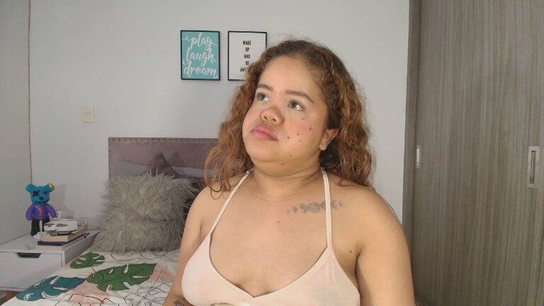 littlee_sophiee's Streamate show and profile