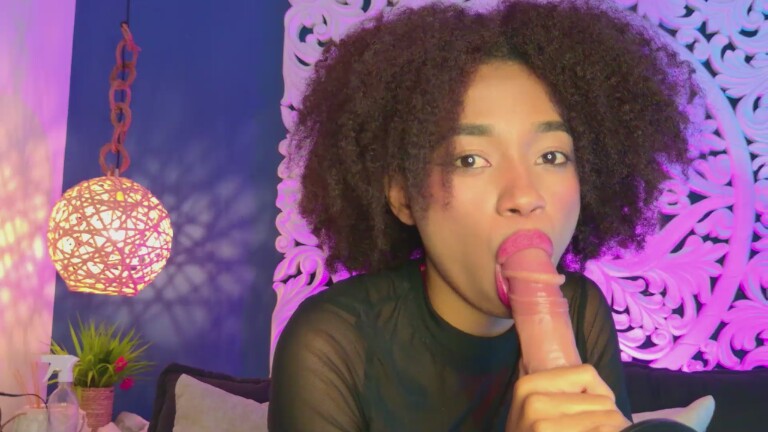 IzzySkye's Streamate show and profile