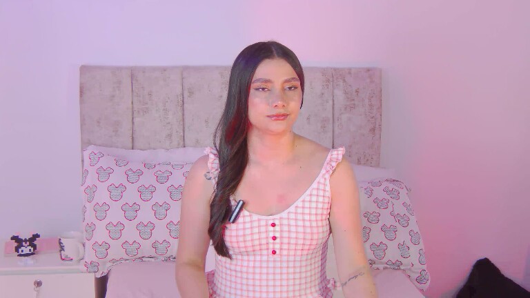 ArianaDavies's Streamate show and profile