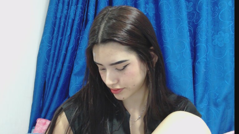 ZakuraSlave's Streamate show and profile