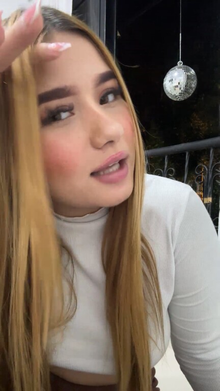 MartinaaRoss's Streamate show and profile