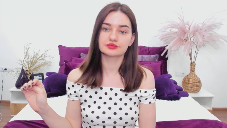 DemiLinda's Streamate show and profile