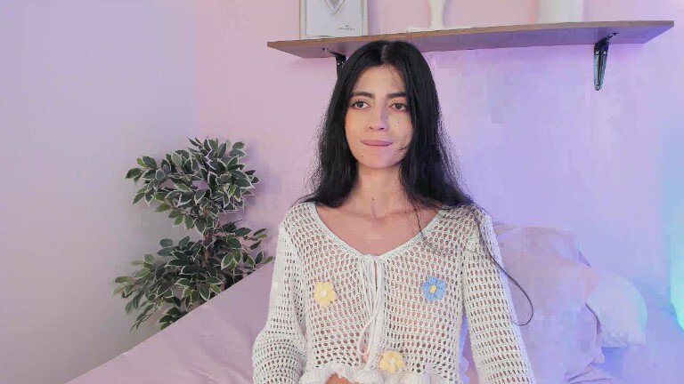 SaraFernandez's Streamate show and profile