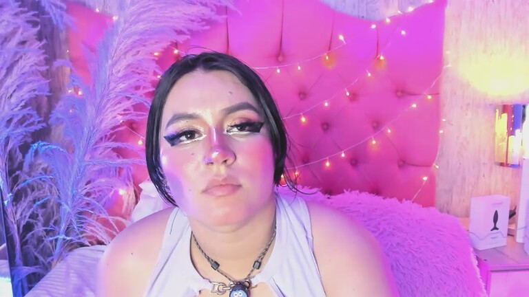 SakuraDilucas's Streamate show and profile