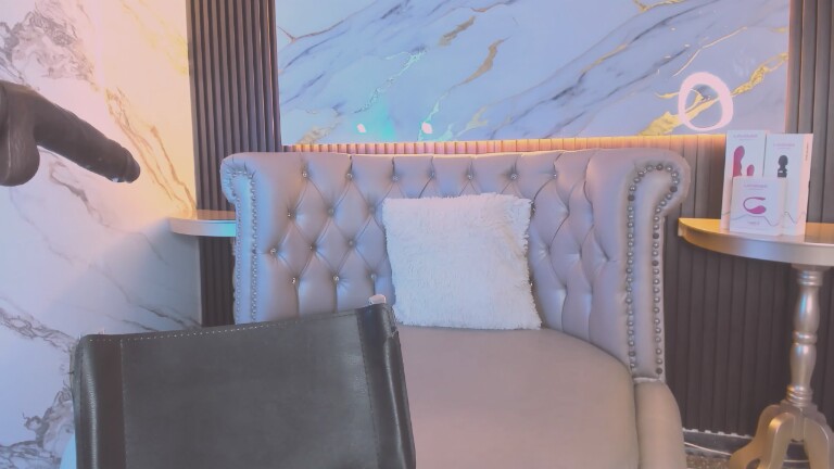 MaeveBigBoobs's Streamate show and profile