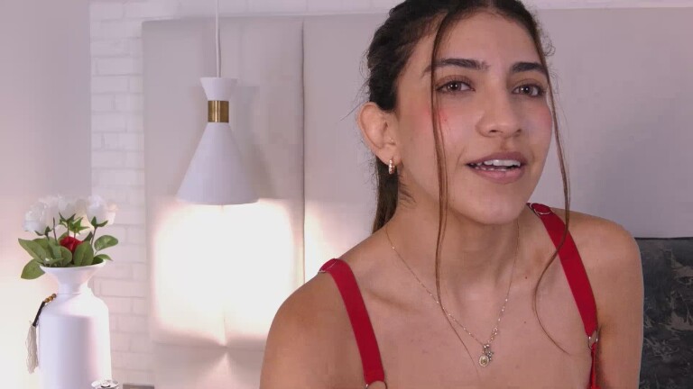 VictoriaJoliegb's Streamate show and profile